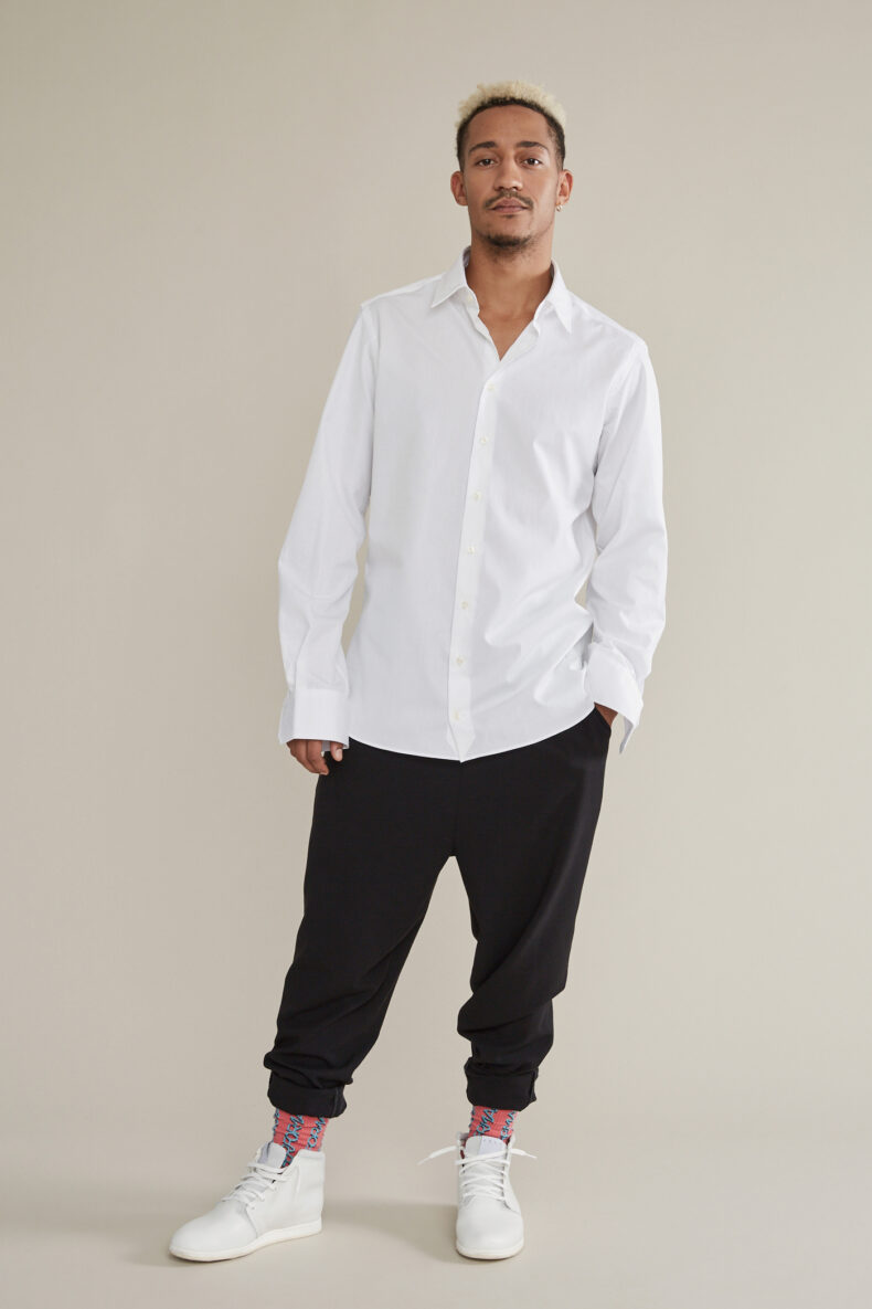 Adrian Reber weisses Hemd für Herren Laufmeter